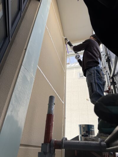 大阪市港区　塗り替えの為のコーキング増し打ち