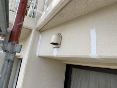 吹田市　塗り替え前の外壁補修　微弾性刷り込み