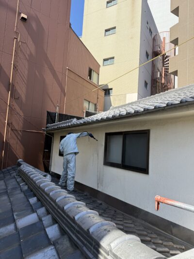 大阪市福島区　塗り替え
　高圧洗浄水洗い